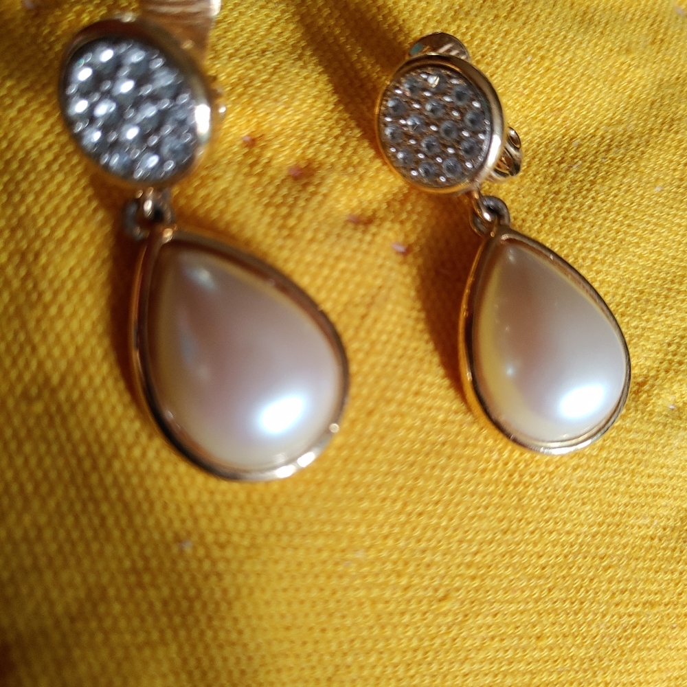 Vintage Clip on Earrings